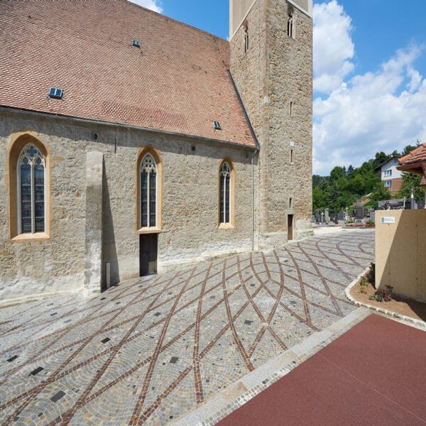 Pronaturstein Österreich - Kirche Großrussbach - weiteres Projekt von stone4you